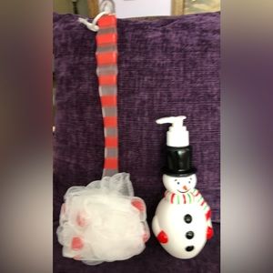COPY - Avon Mr. Flurry Snowman Soap/Lotion Dispenser & Long Handle Brush. New